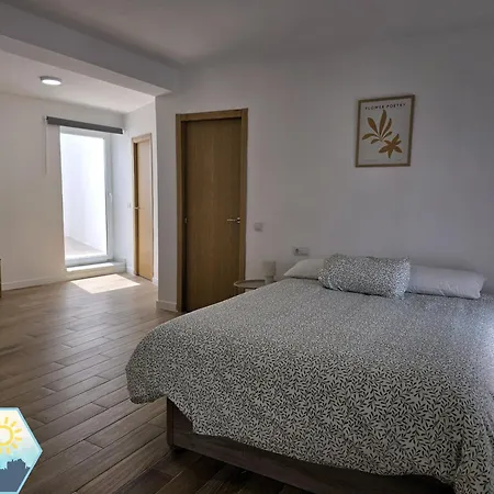 Sunny Churriana Jacaranda Apartment *